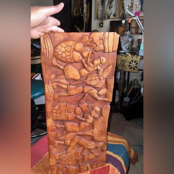 🗣️HAND CARVED VINTAGE AFRICAN WALL DECOR